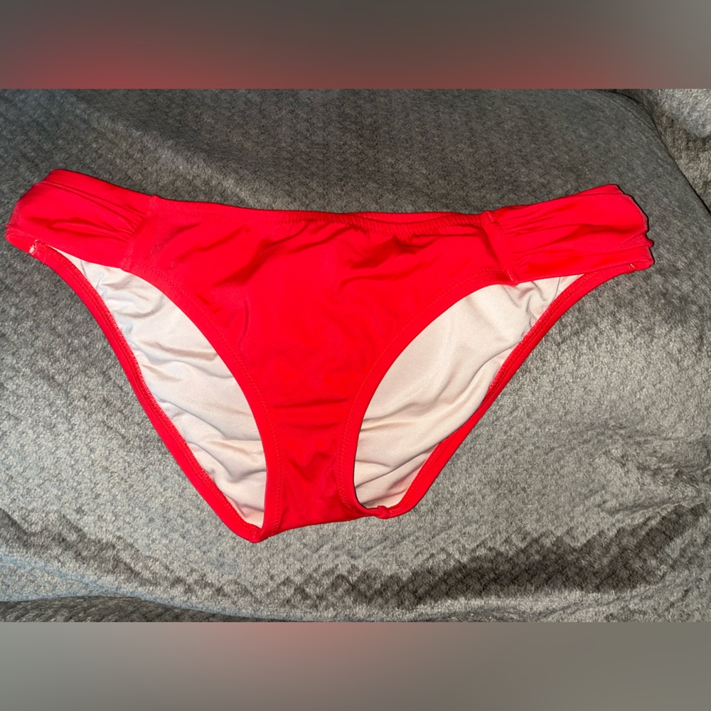 VICTORIAS SECRET- bathing suit bottoms
